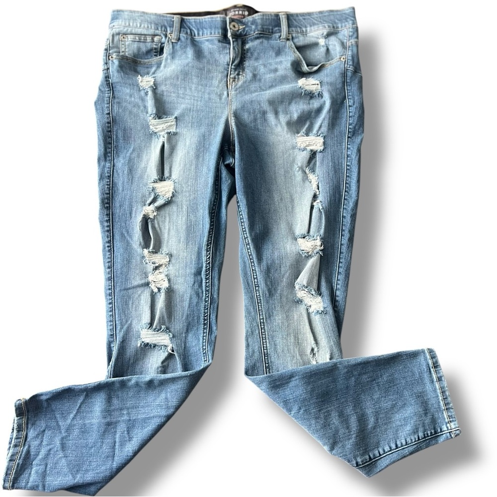 Torrid Jeans Women’s Sz 20R Blue Bombshell Skinny with Distressed Details Sexy